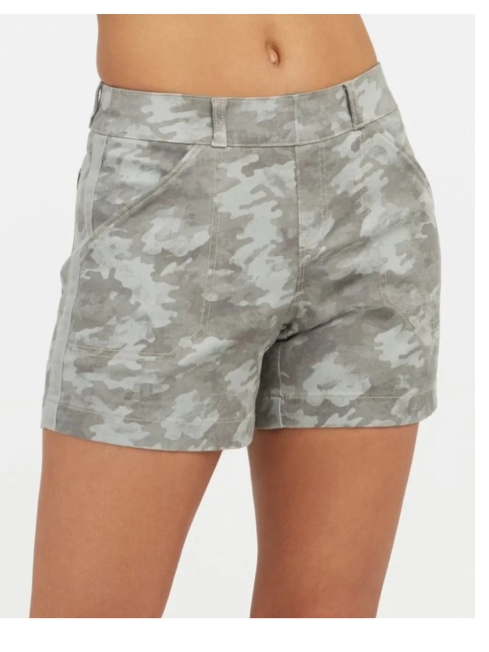 Spanx - Stretch Twill Shorts 4” - green camo - size M